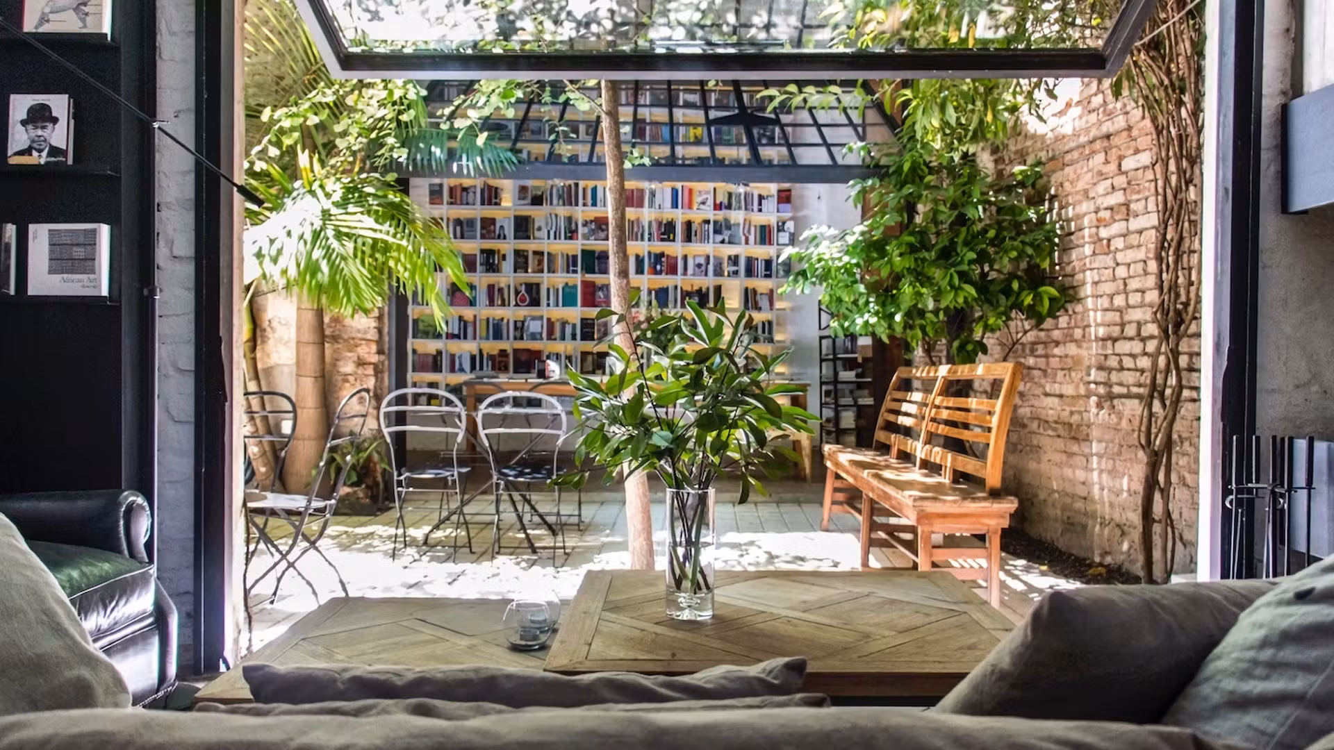 Foto interna do Falena Libros em Buenos Aires
